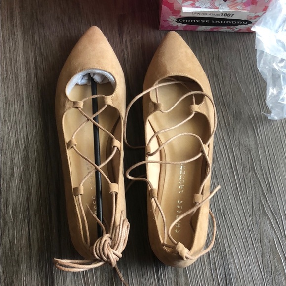 Chinese Laundry Shoes - Chinese Laundry Tan Lace Up Flats Chinese Laundry Shoes - Chinese Laundry Tan Lace Up Flats